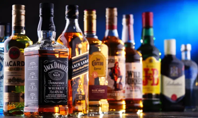 AdobeStock_314873127_jack_daniels_whiskey_rum_brandy