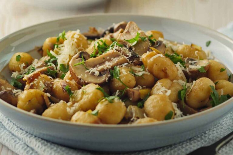 gnocchi-funghi-e-tartufo-ricetta-164876