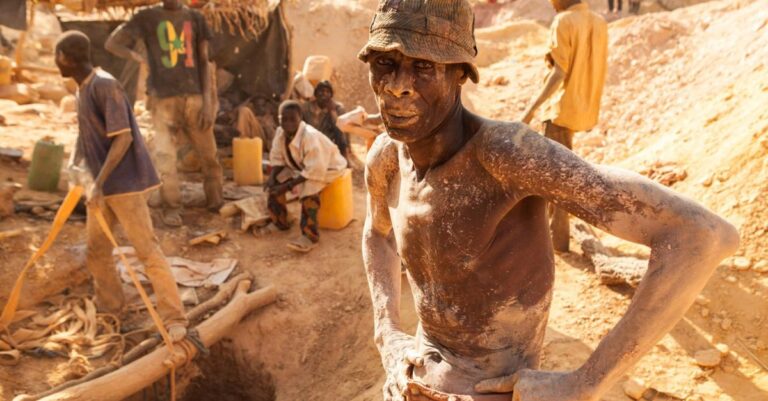 01-artisanal_and_small-scale_gold_mining-1635464