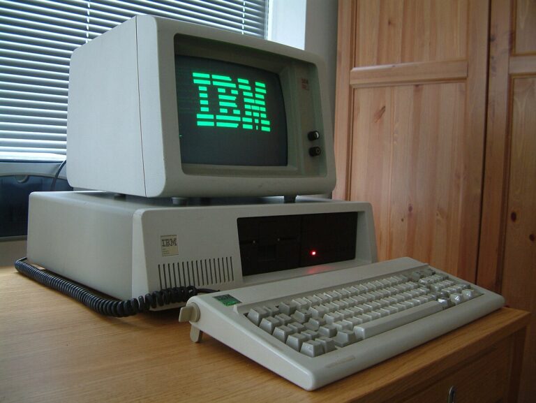 IBM_PC_XT_3636436