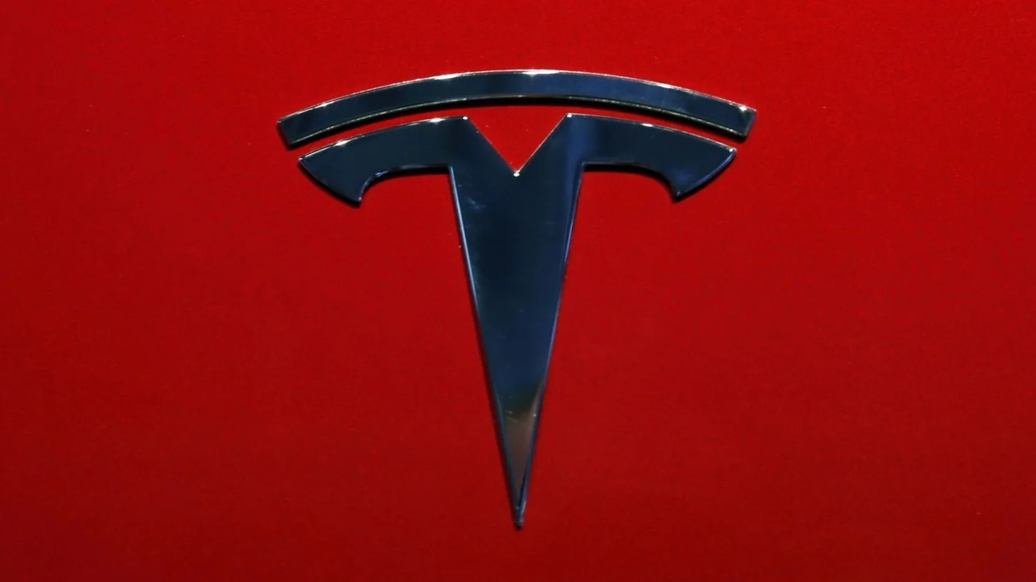 Tesla_425254352