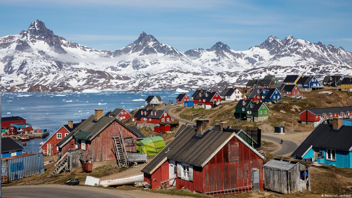 greenland_mountains_resorts_35645q52