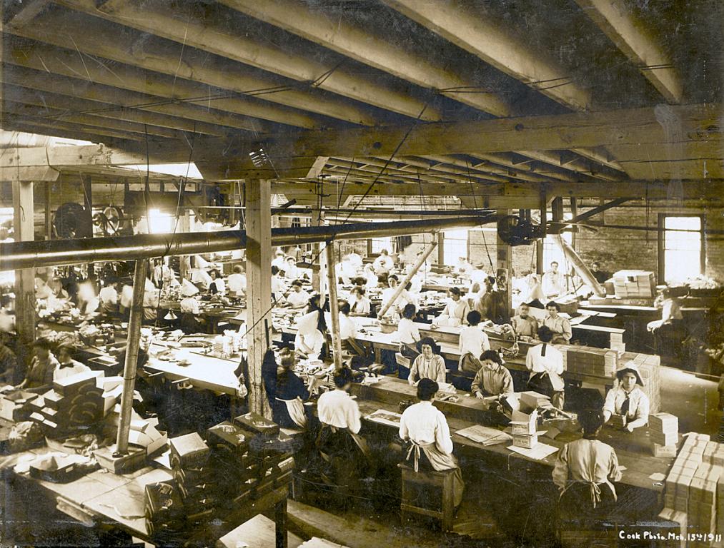 VHE_Industrialization_USA_industry_83707064