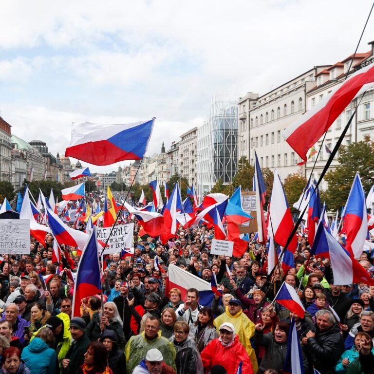 social_protests_revolution_3456735463